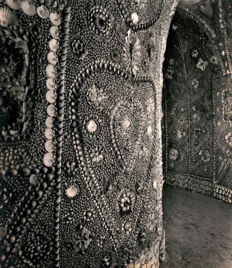 The shell grotto - The Serpentine Passage - Margate.jpg